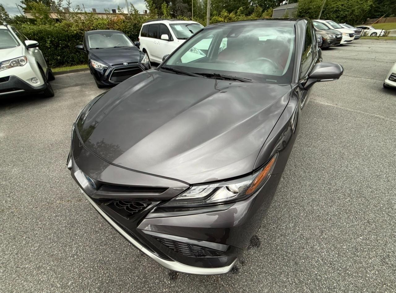 Toyota Camry Hybrid XSE CVT (Natl) 2024