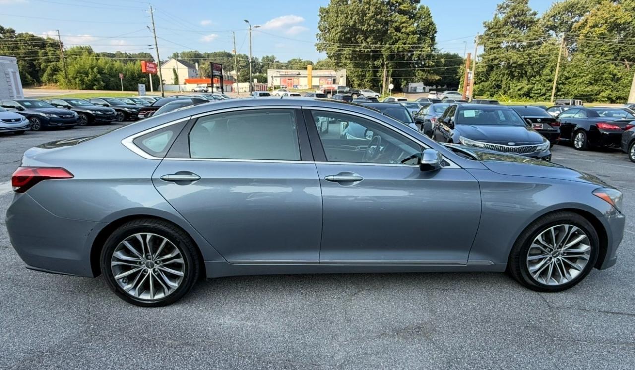 Hyundai Genesis 4dr Sdn V6 3.8L RWD 2015