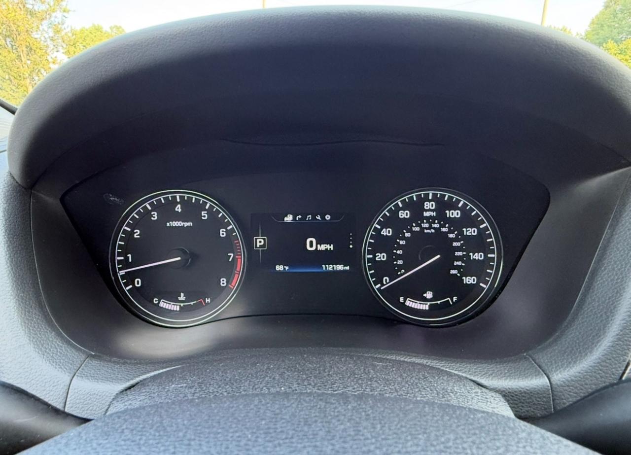 Hyundai Genesis 4dr Sdn V6 3.8L RWD 2015