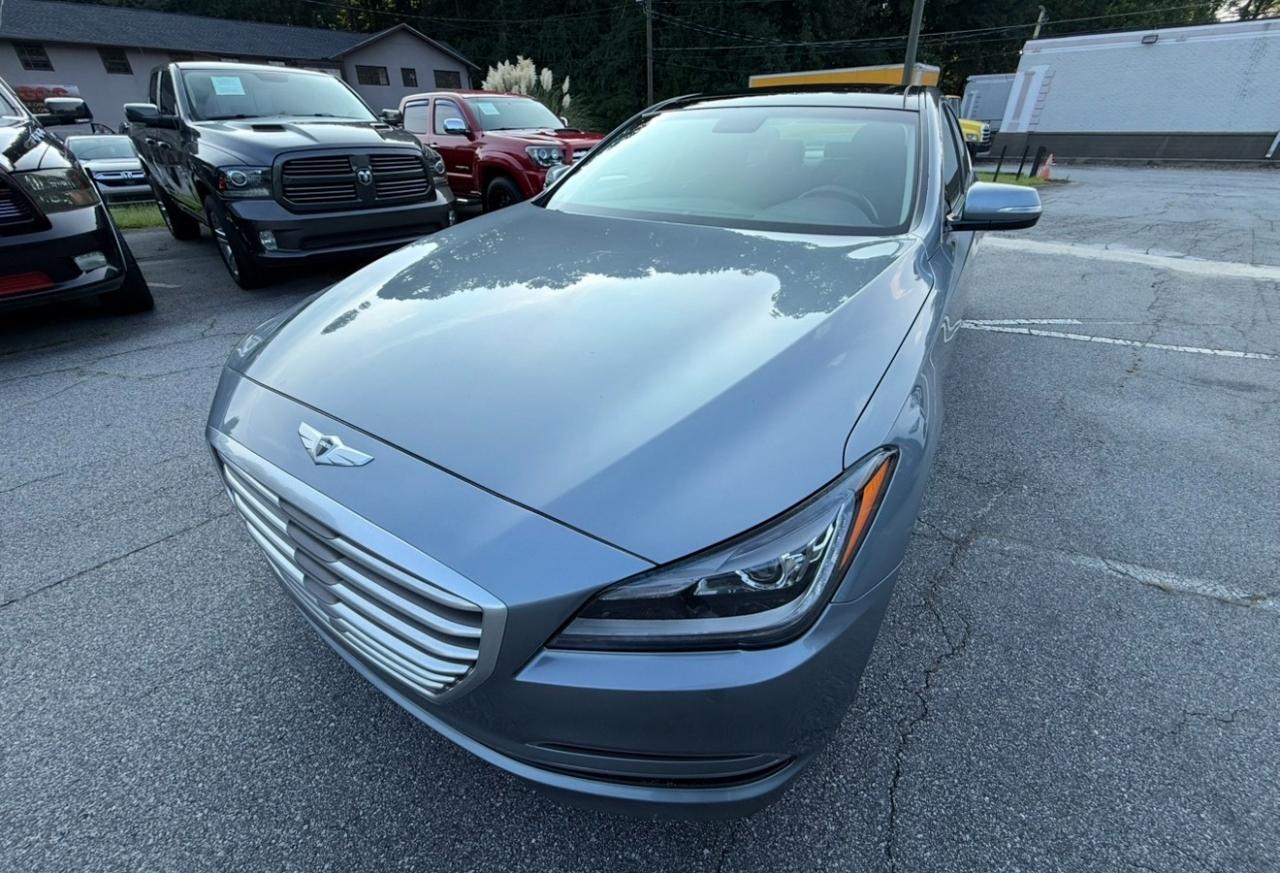 Hyundai Genesis 4dr Sdn V6 3.8L RWD 2015