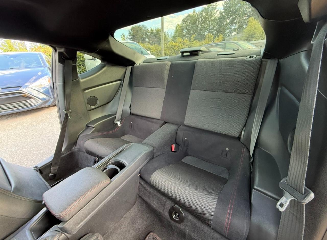 Scion FR-S 2dr Cpe Man (Natl) 2015