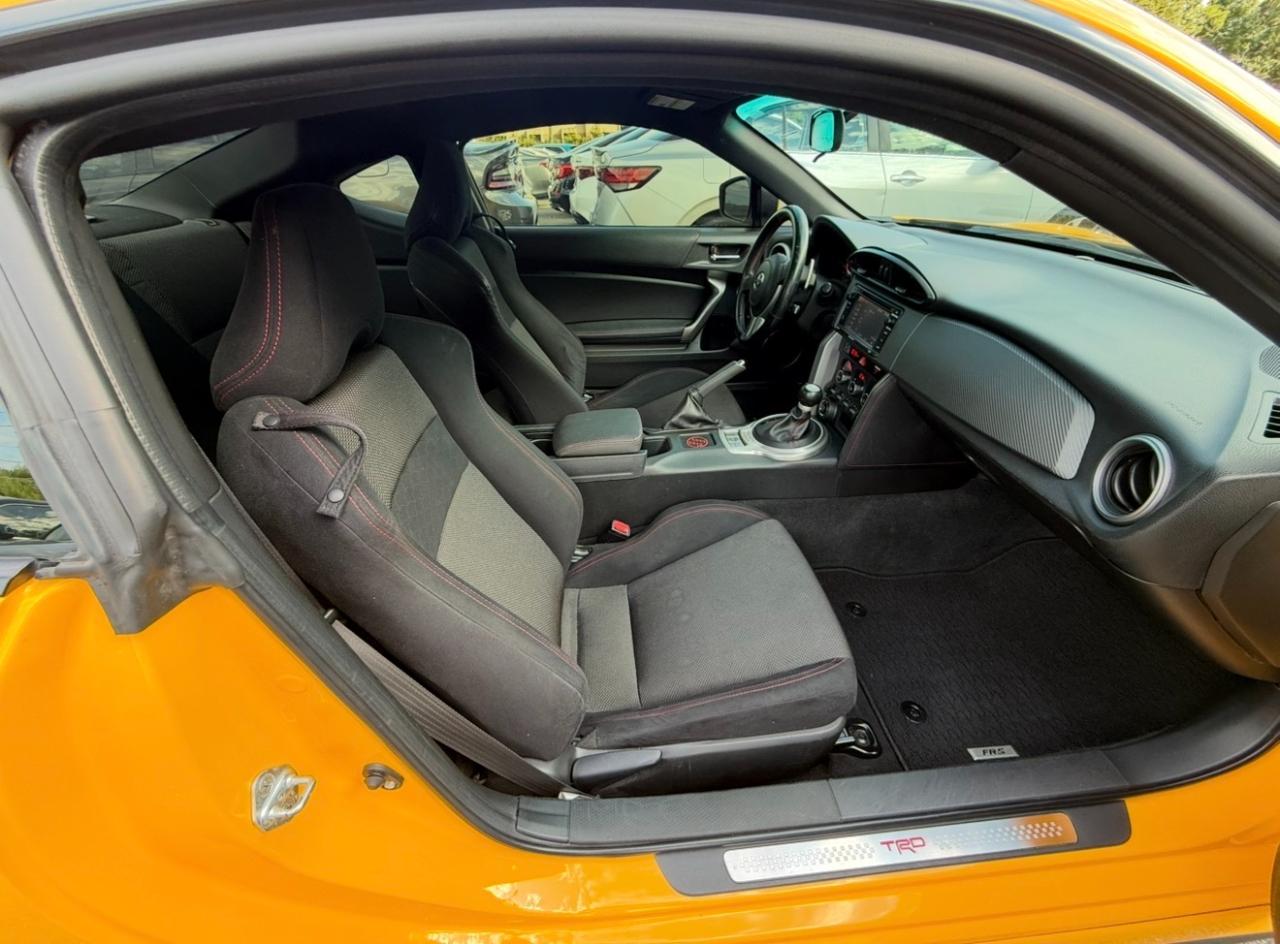 Scion FR-S 2dr Cpe Man (Natl) 2015