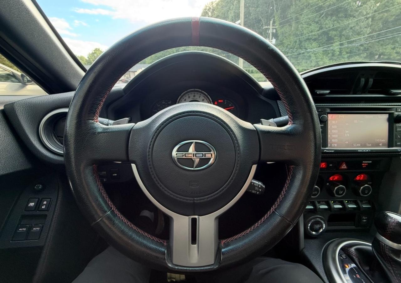 Scion FR-S 2dr Cpe Man (Natl) 2015