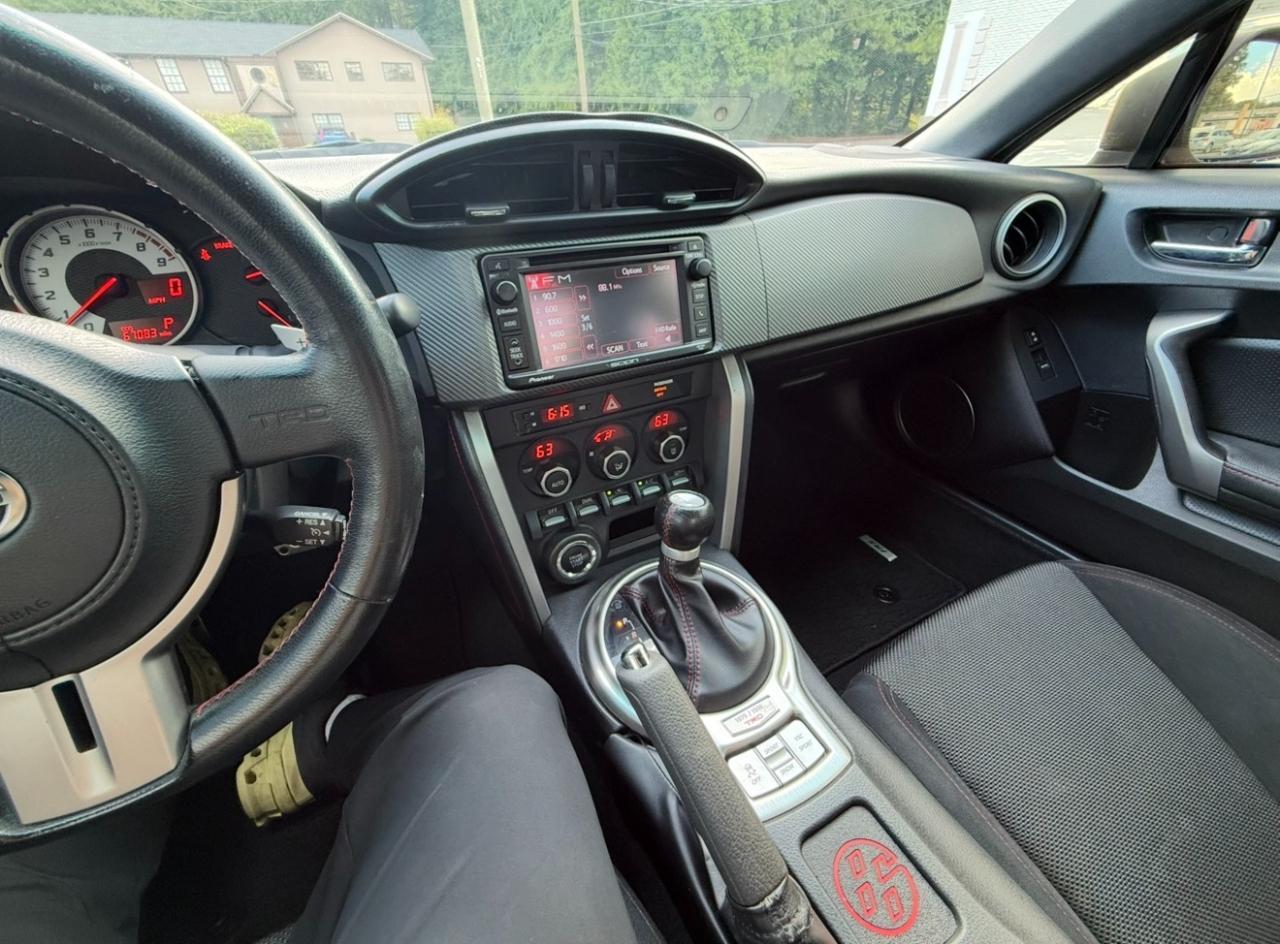 Scion FR-S 2dr Cpe Man (Natl) 2015