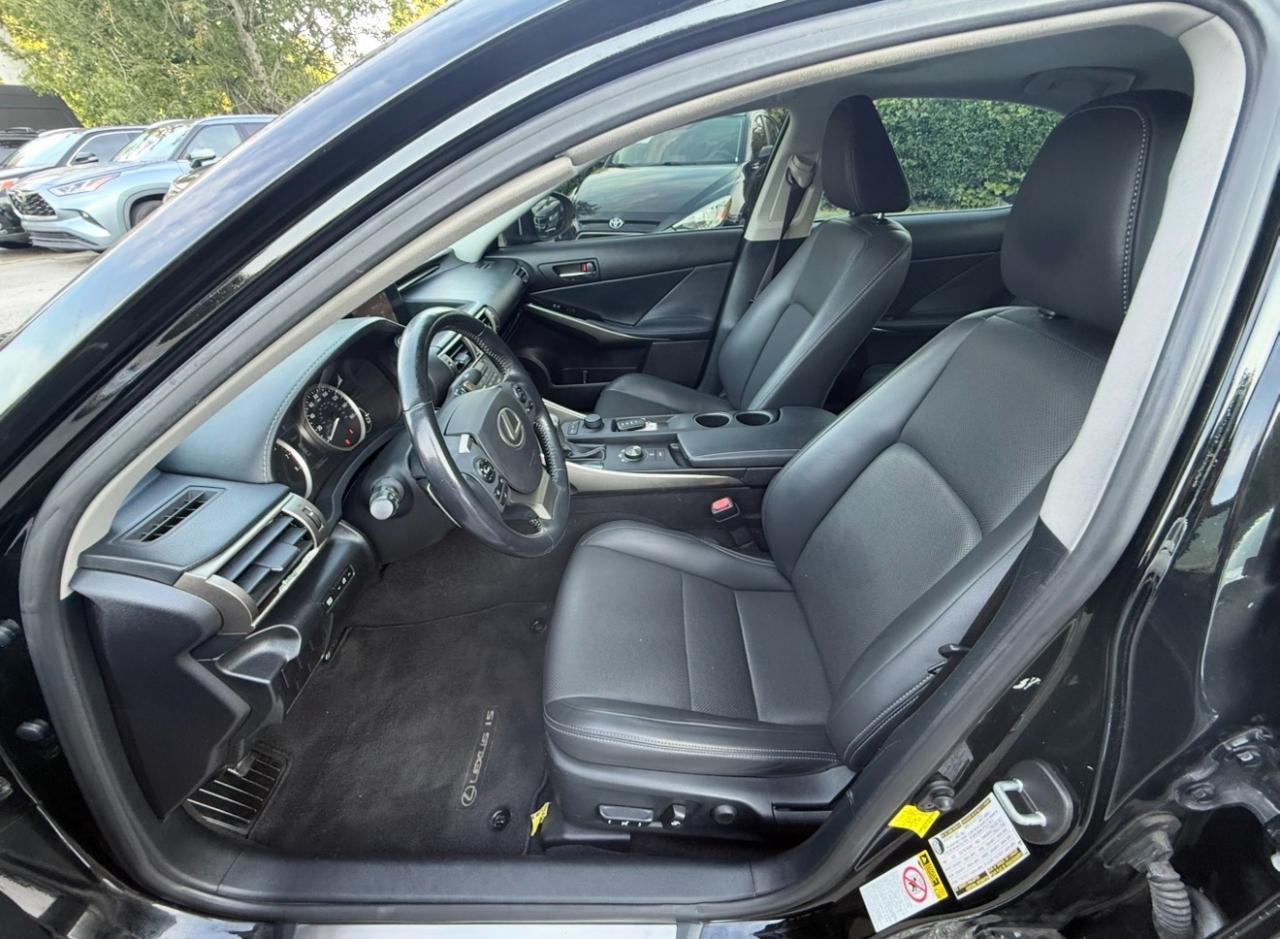 Lexus IS 250 4dr Sport Sdn RWD 2015