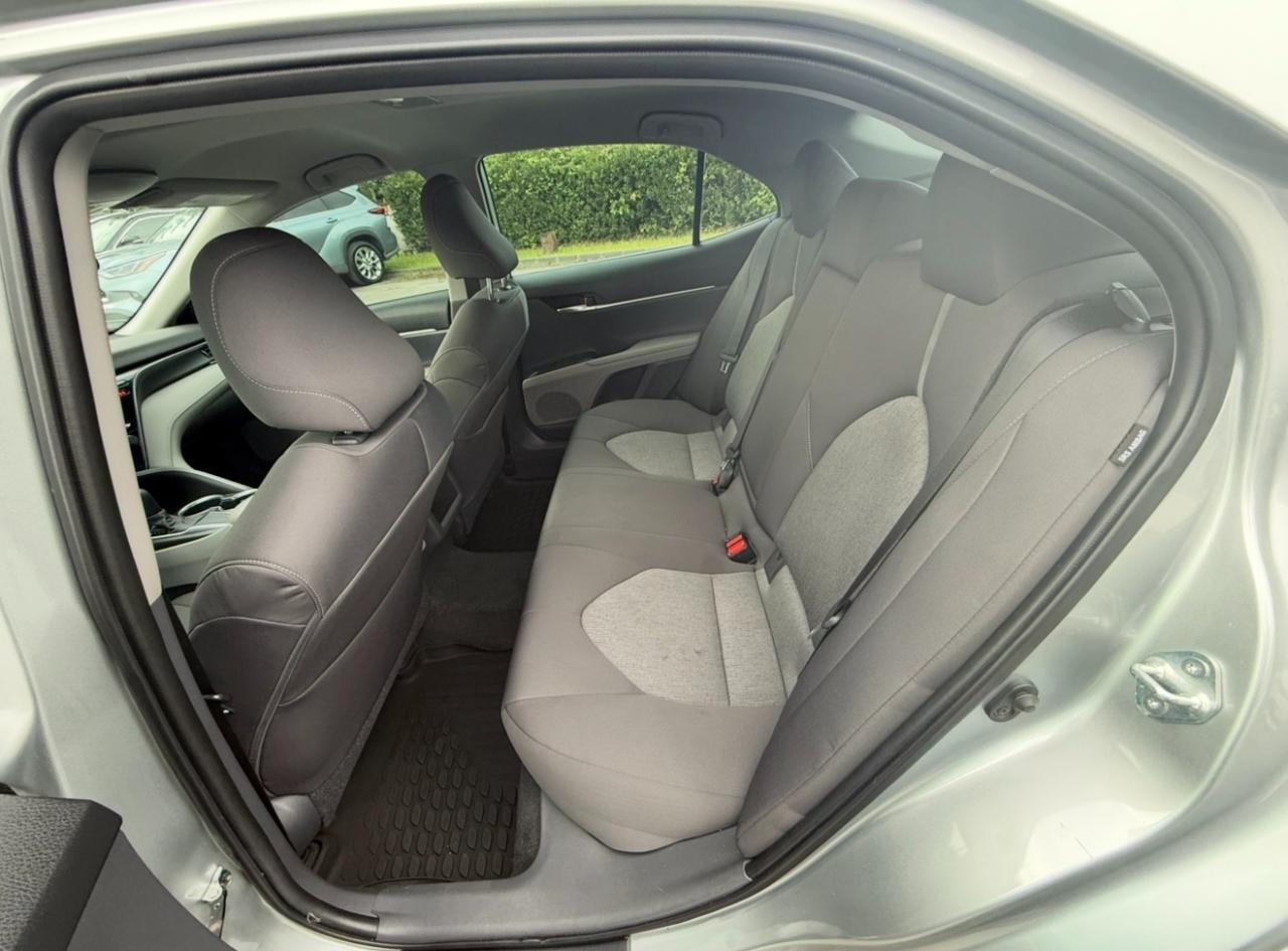 Toyota Camry LE Auto (Natl) 2021