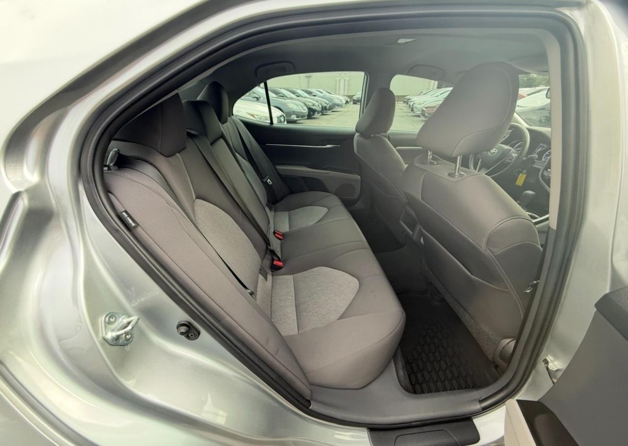Toyota Camry LE Auto (Natl) 2021