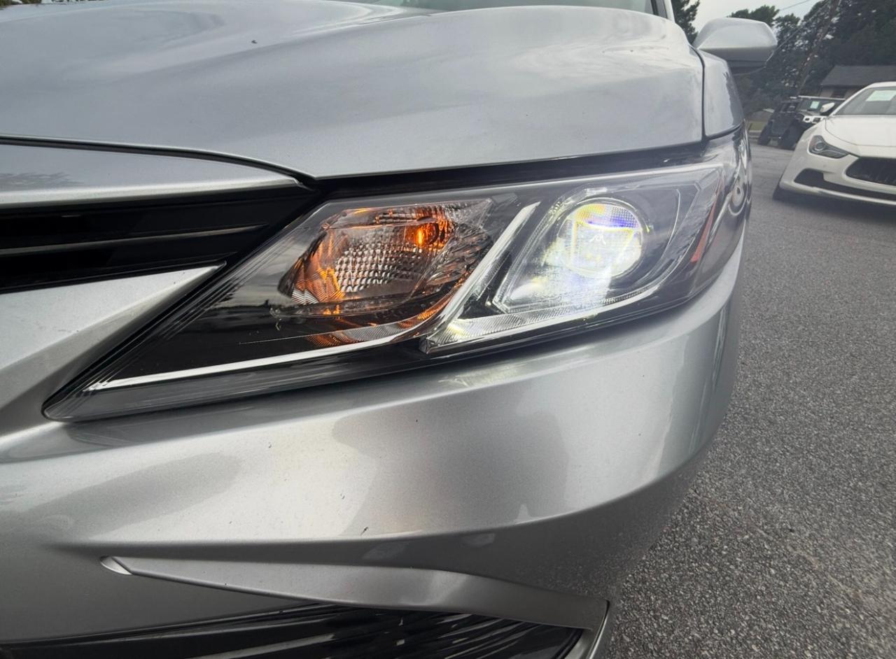 Toyota Camry LE Auto (Natl) 2021