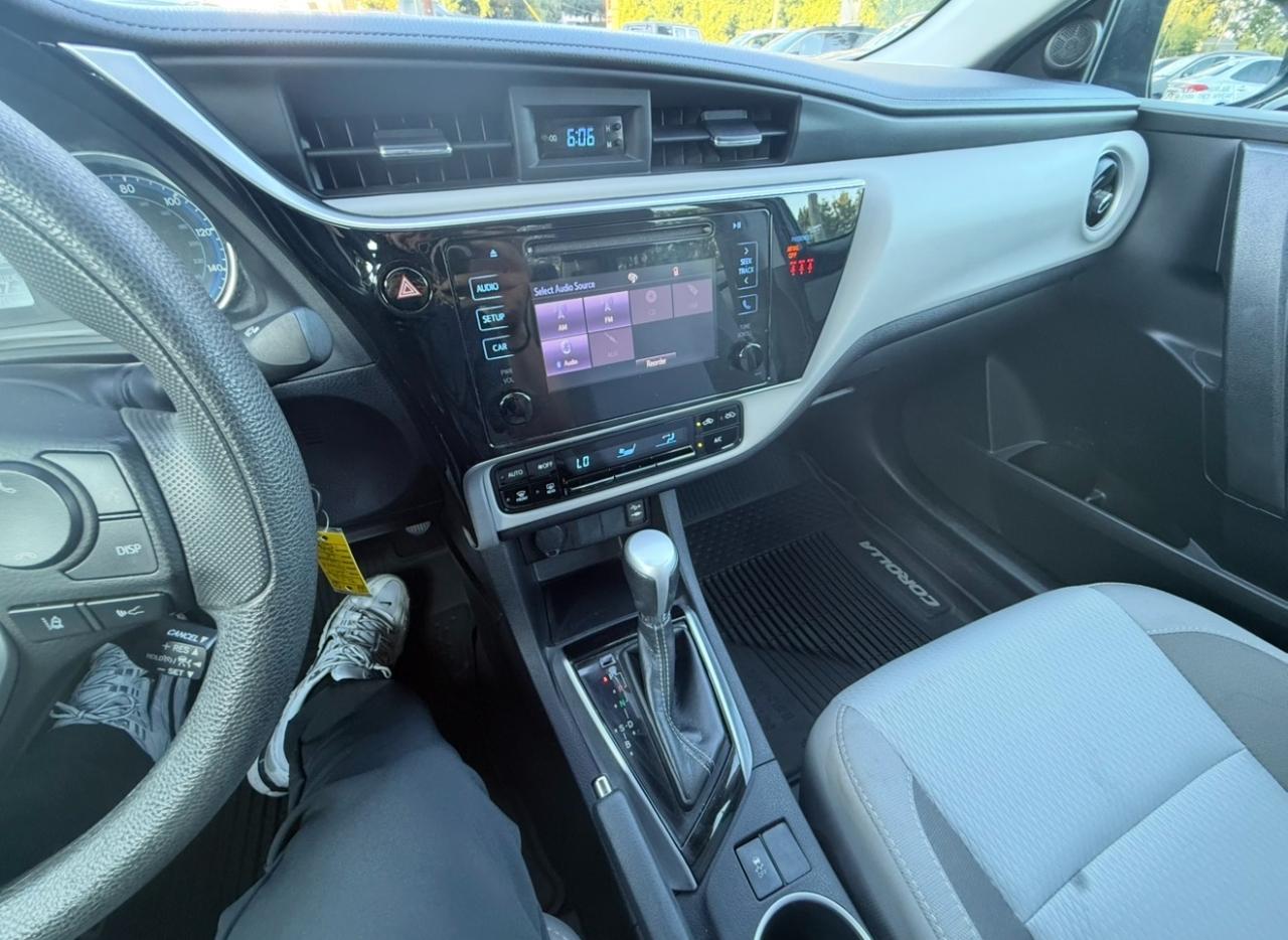 Toyota Corolla XLE CVT (Natl) 2019