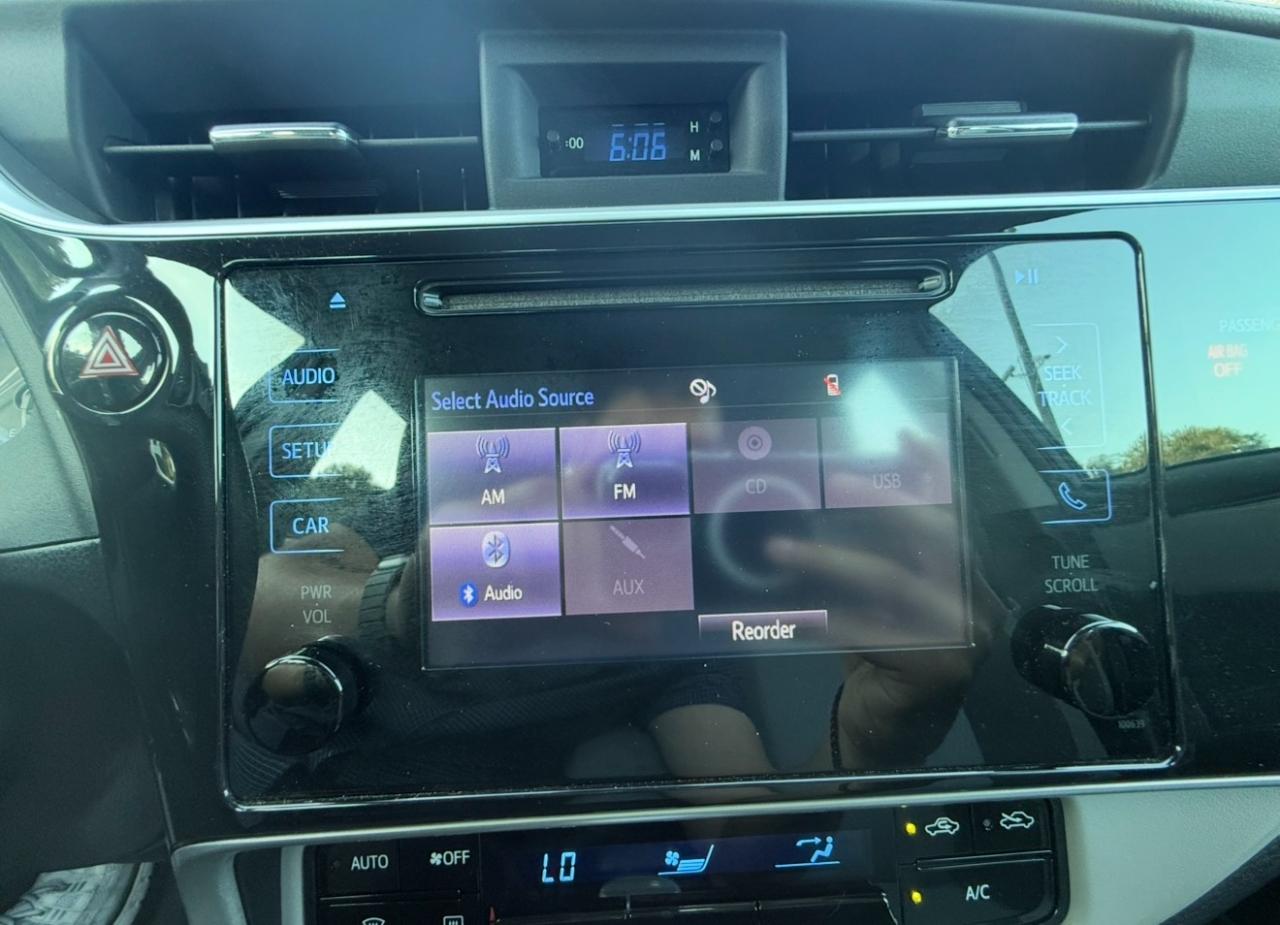 Toyota Corolla XLE CVT (Natl) 2019