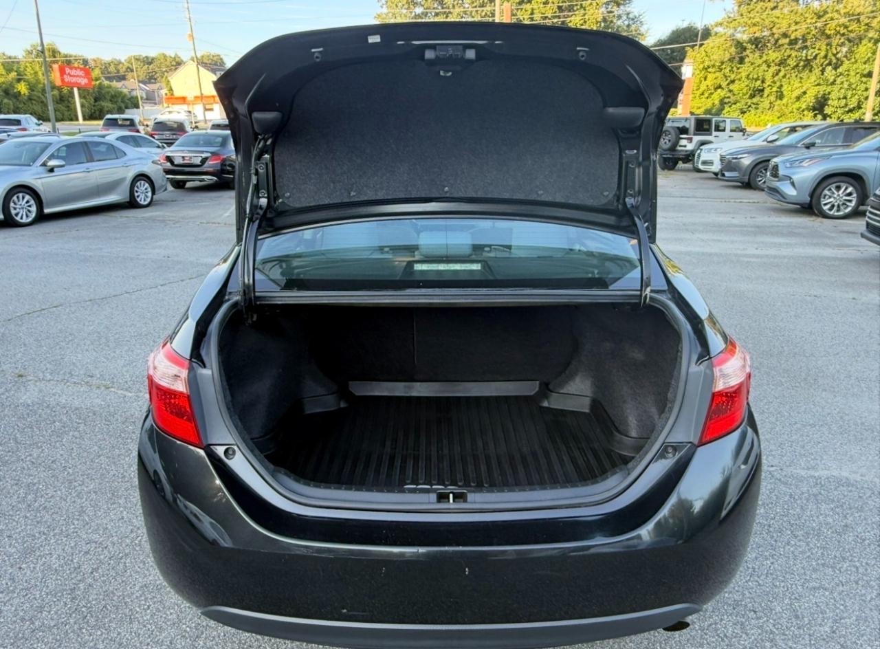 Toyota Corolla XLE CVT (Natl) 2019