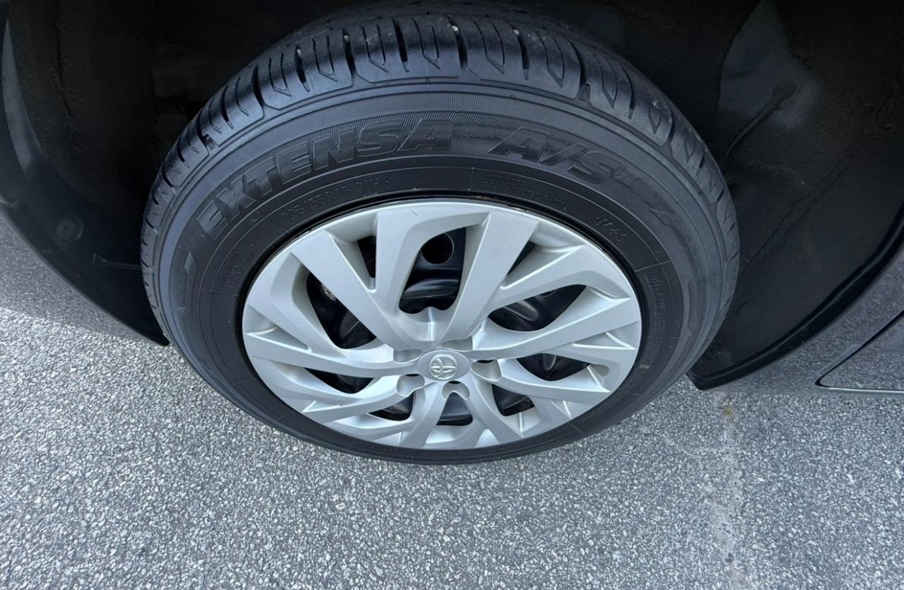 Toyota Corolla XLE CVT (Natl) 2019