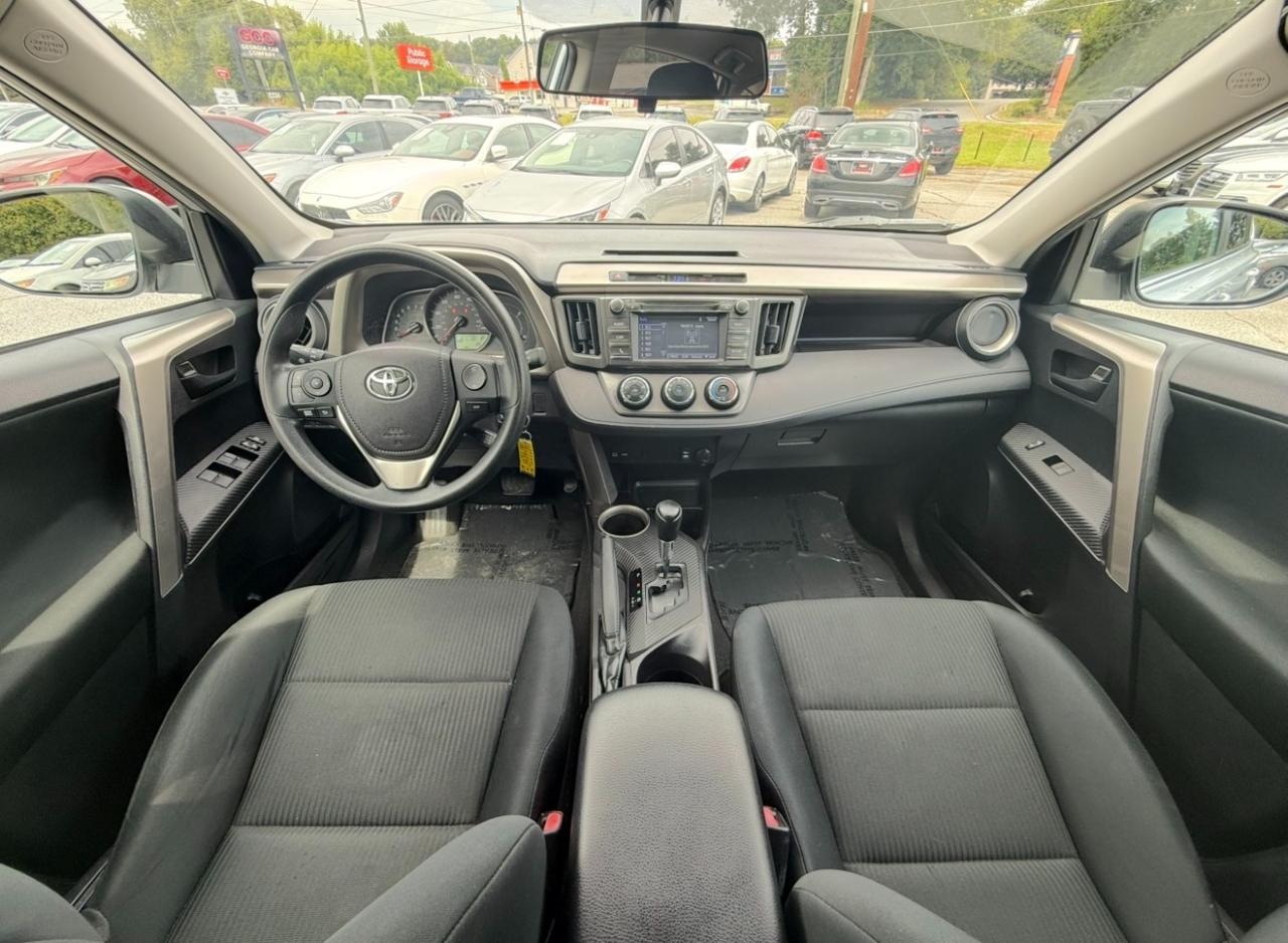 Toyota RAV4 AWD 4dr LE (Natl) 2015