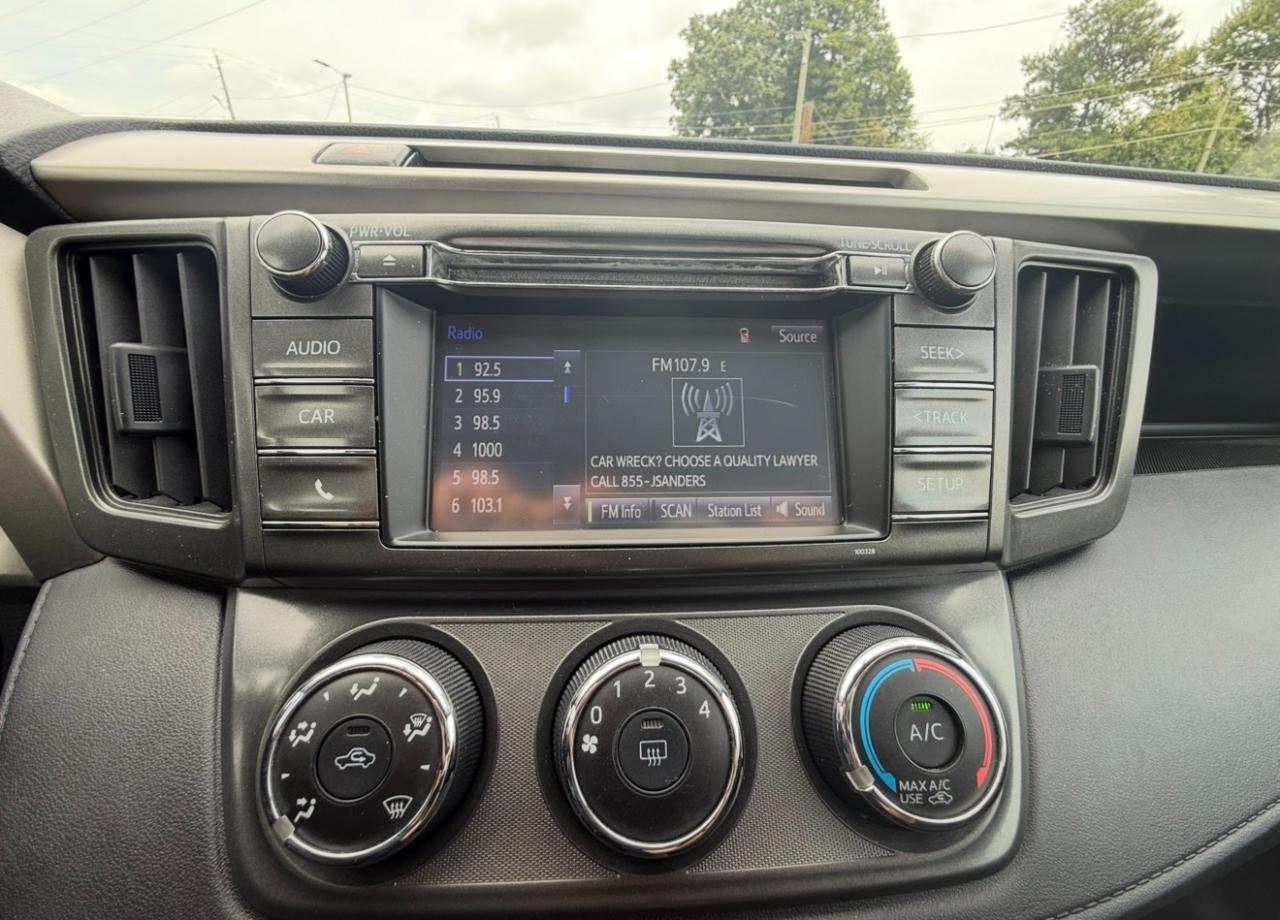 Toyota RAV4 AWD 4dr LE (Natl) 2015