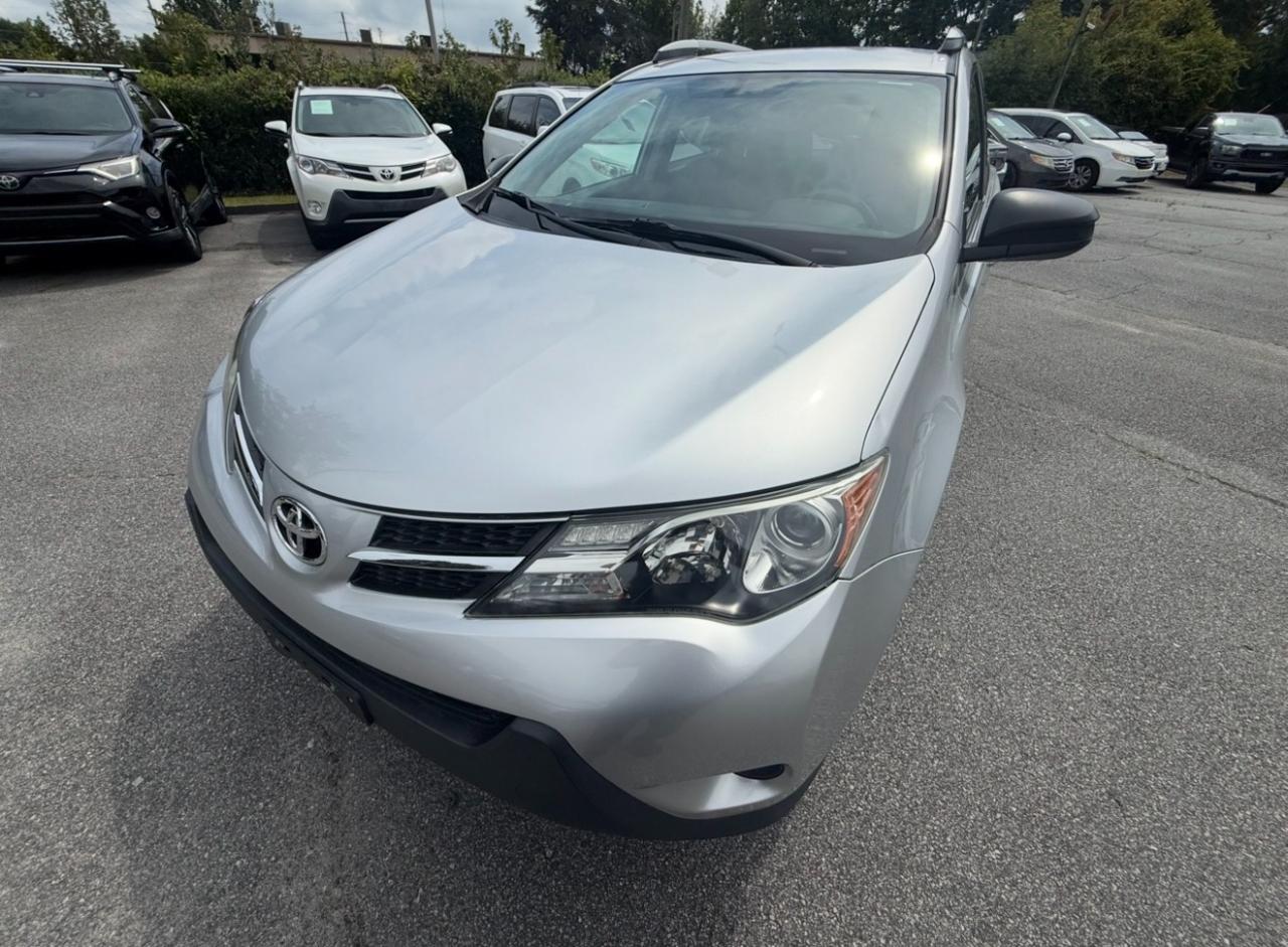 Toyota RAV4 AWD 4dr LE (Natl) 2015