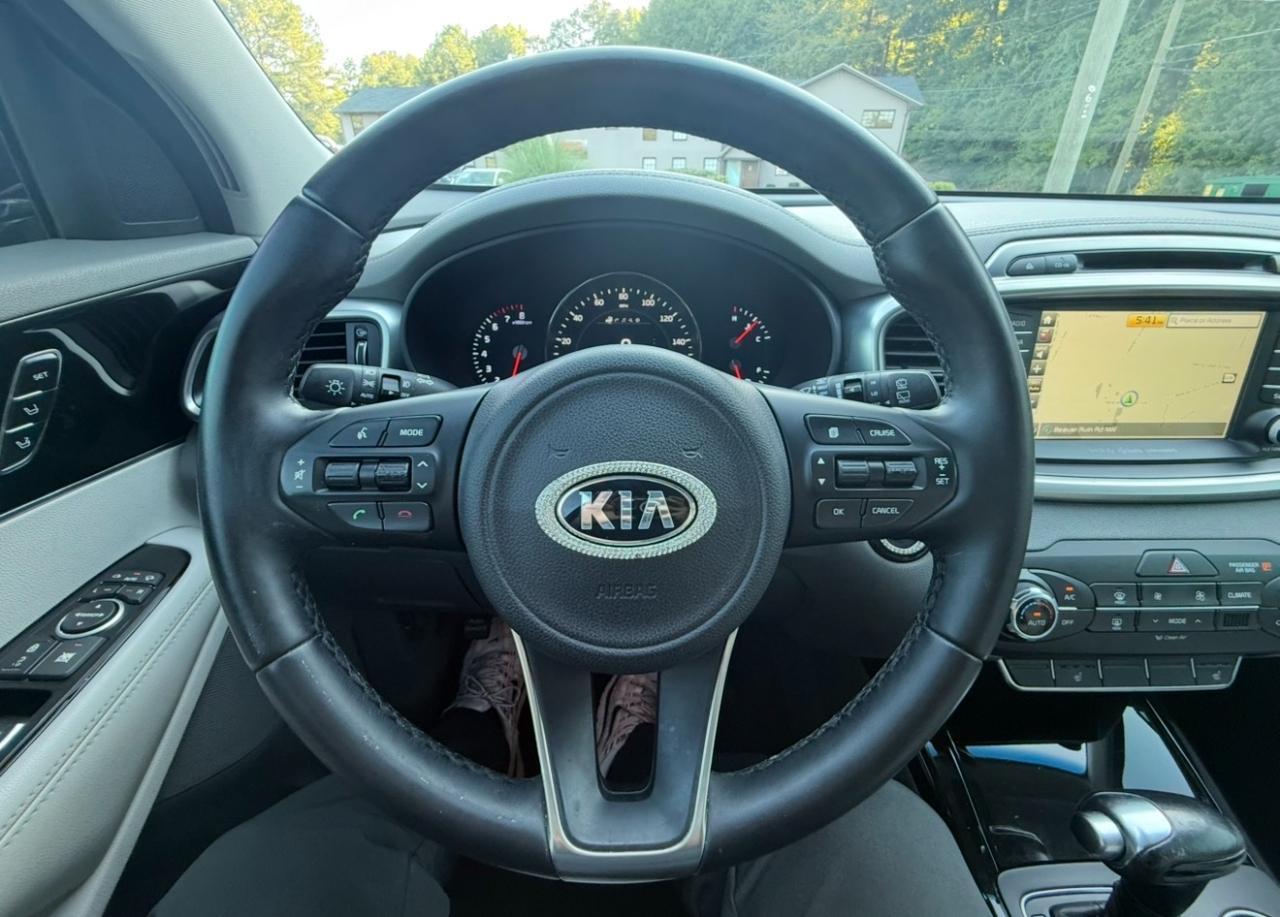 Kia Sorento AWD 4dr 3.3L SX 2016