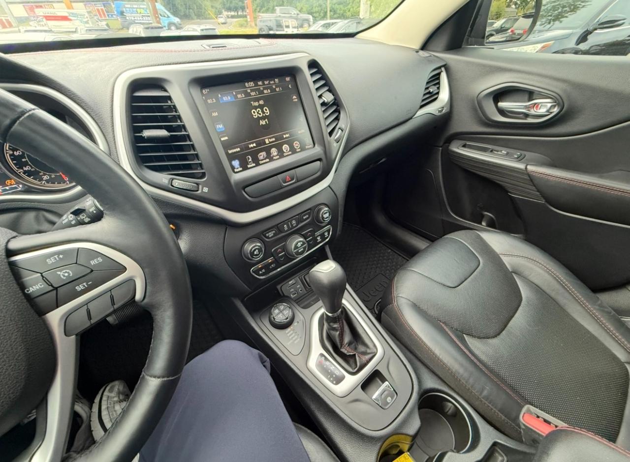 Jeep Cherokee 4WD 4dr Trailhawk 2016