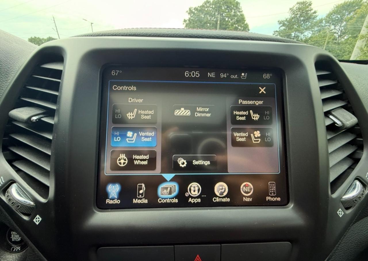 Jeep Cherokee 4WD 4dr Trailhawk 2016