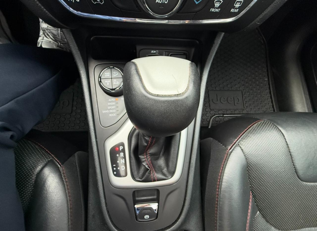 Jeep Cherokee 4WD 4dr Trailhawk 2016