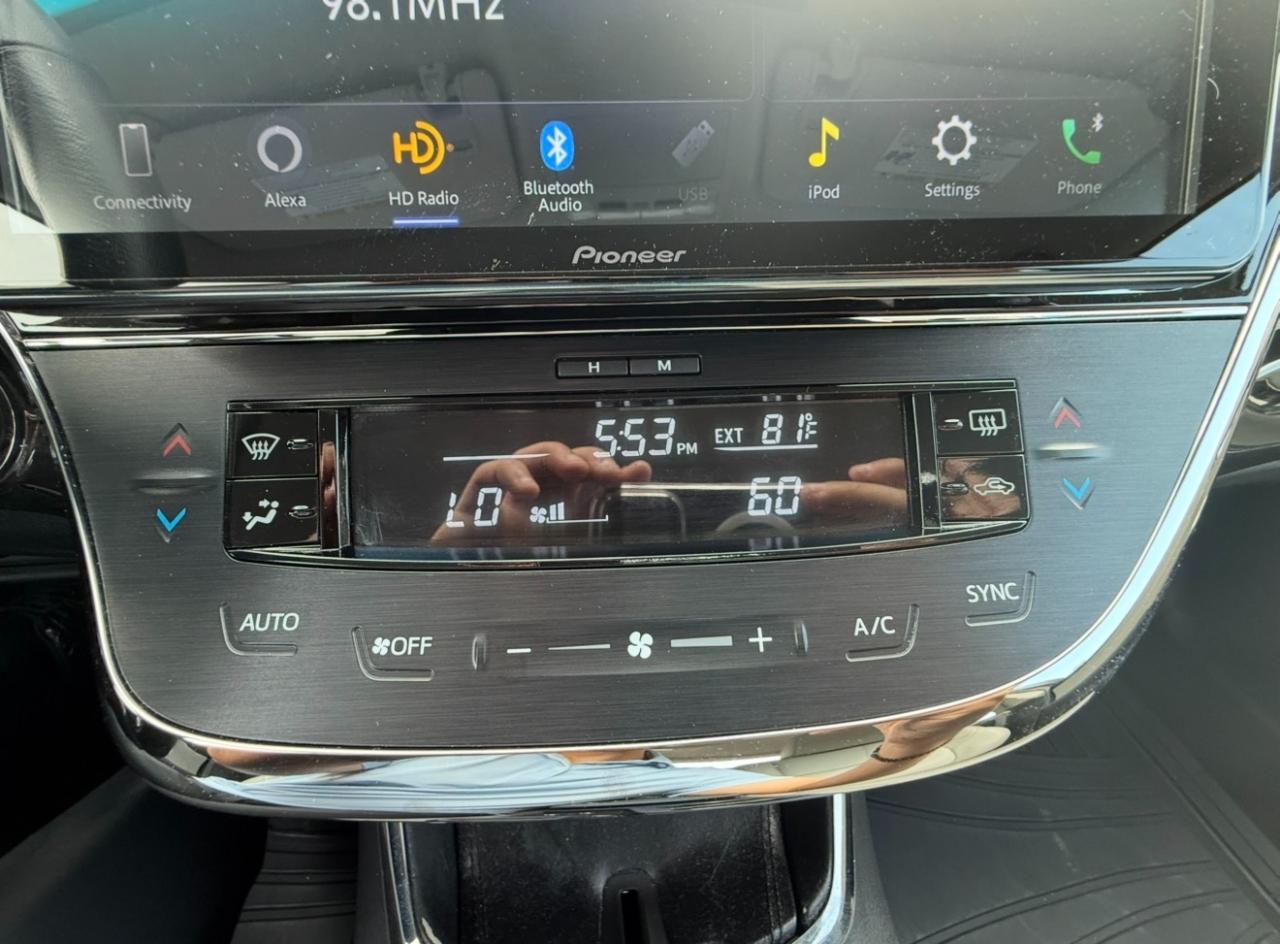 Toyota Avalon 4dr Sdn XLE Premium (Natl) 2014