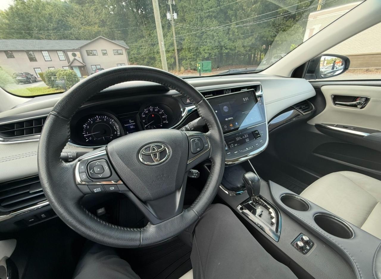Toyota Avalon 4dr Sdn XLE Premium (Natl) 2014