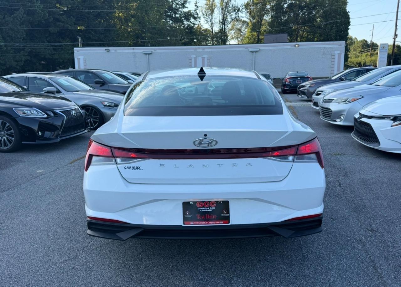 Hyundai Elantra photo 6