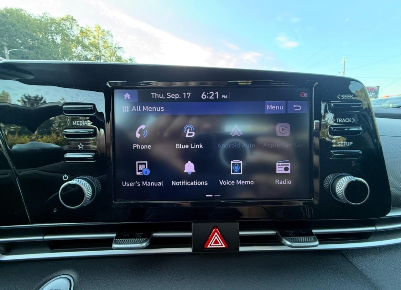Hyundai Elantra photo 20