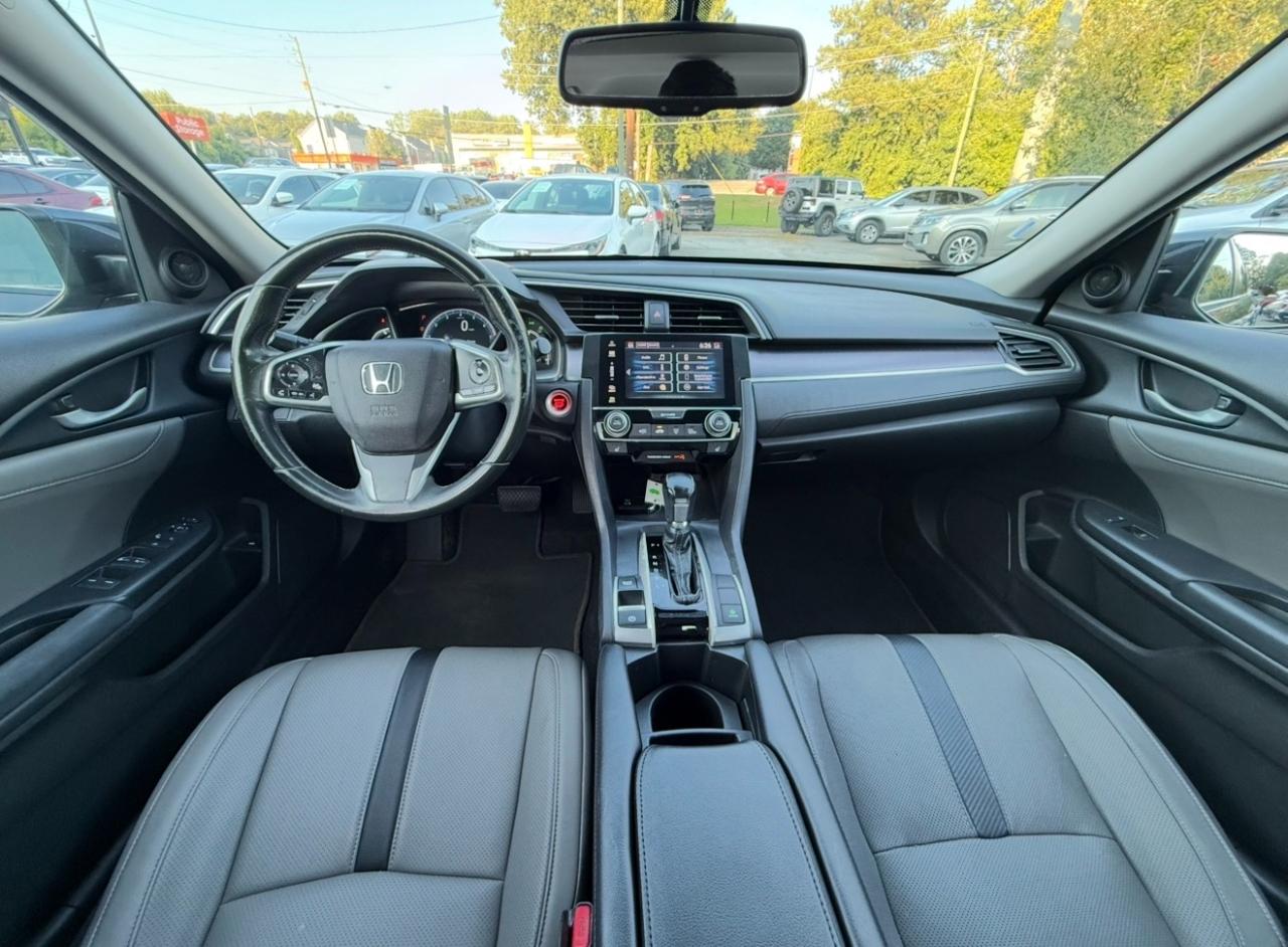 Honda Civic photo 2