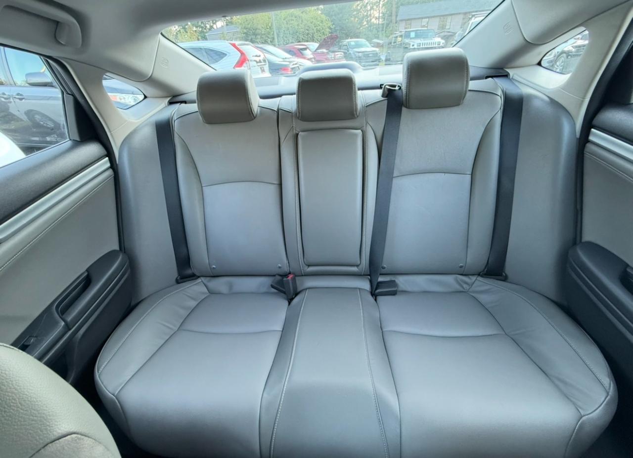 Honda Civic photo 12