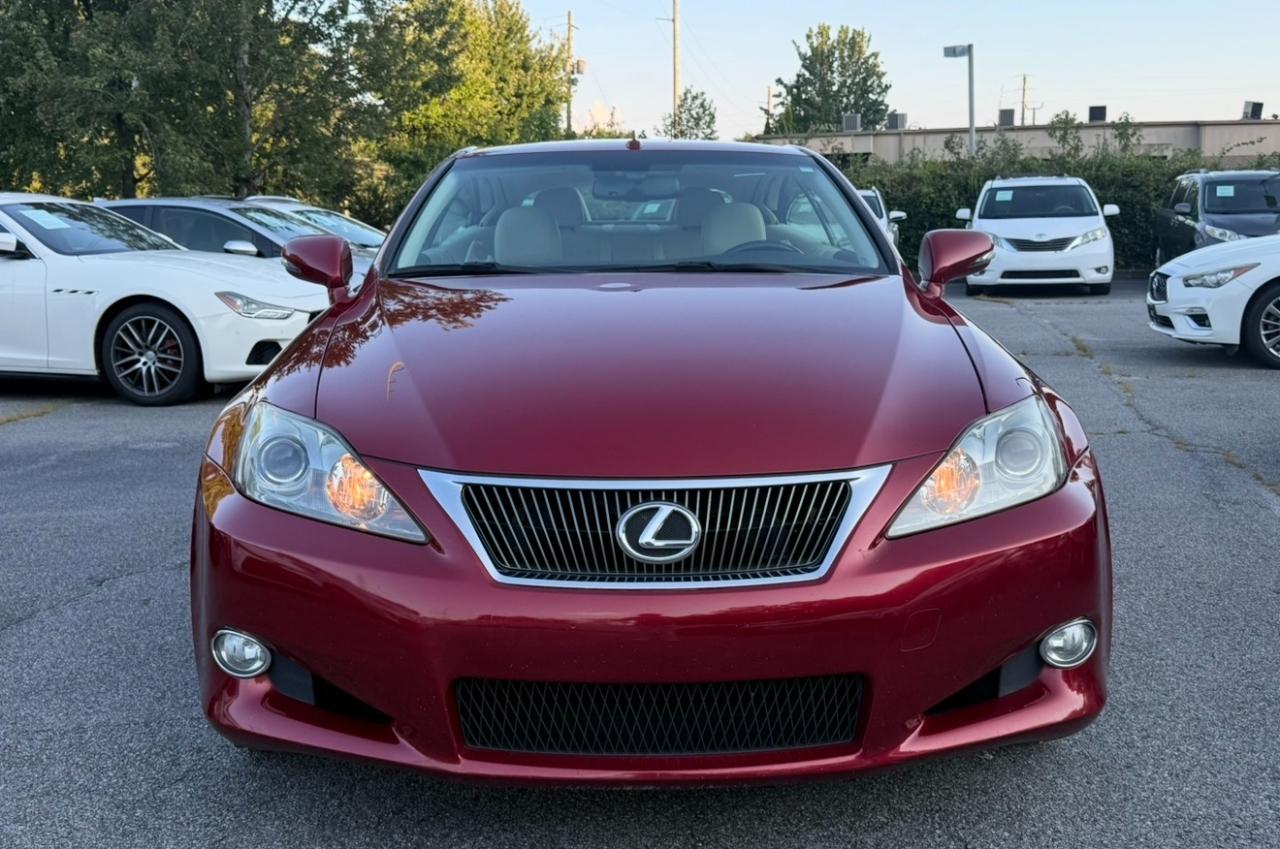 Lexus IS photo 2