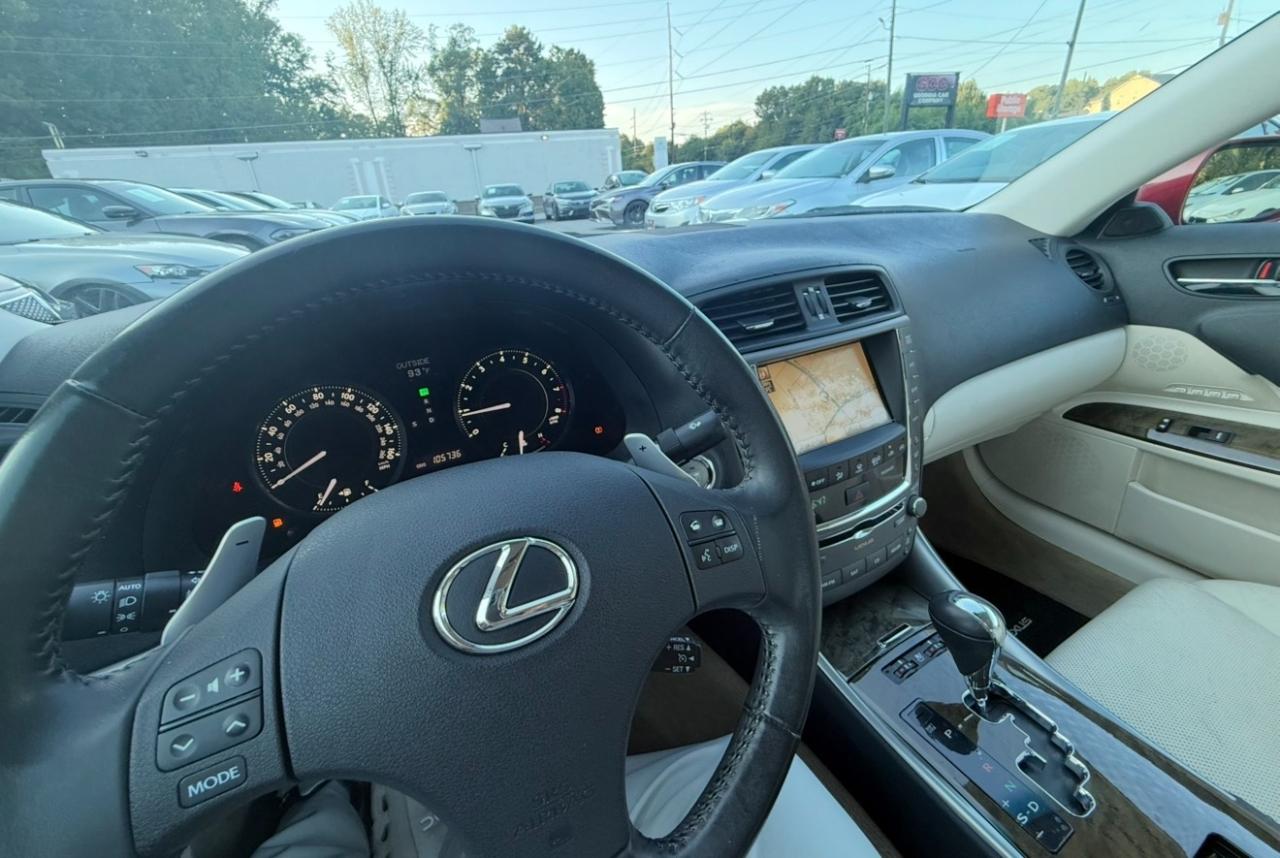 Lexus IS photo 20