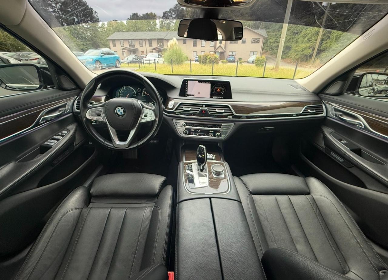 BMW 7 Series 4dr Sdn 740i RWD 2016
