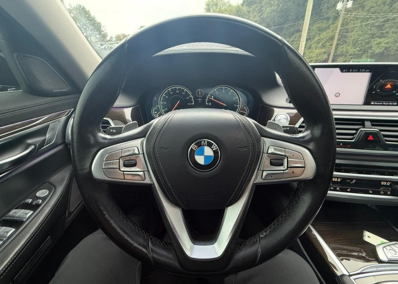 BMW 7 Series 4dr Sdn 740i RWD 2016