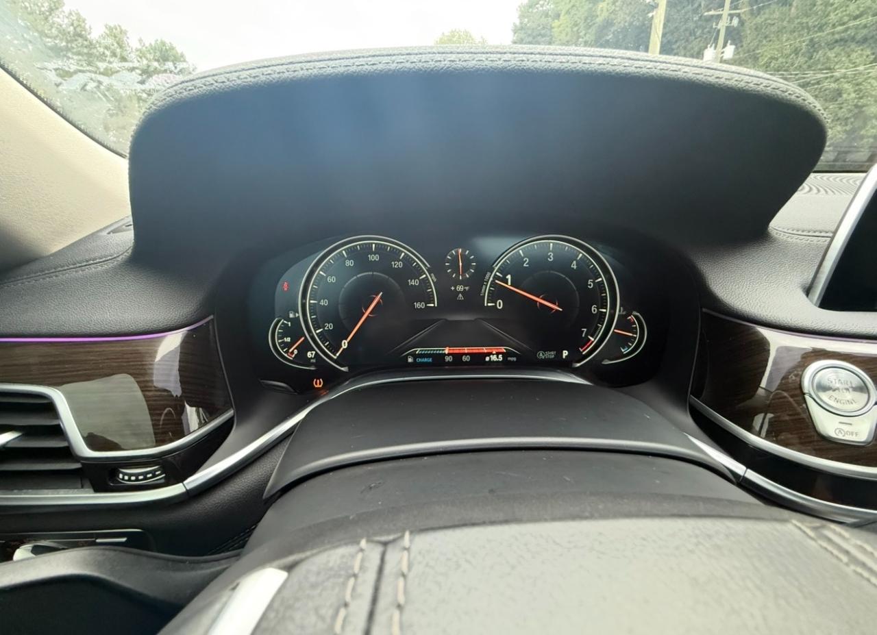 BMW 7 Series 4dr Sdn 740i RWD 2016