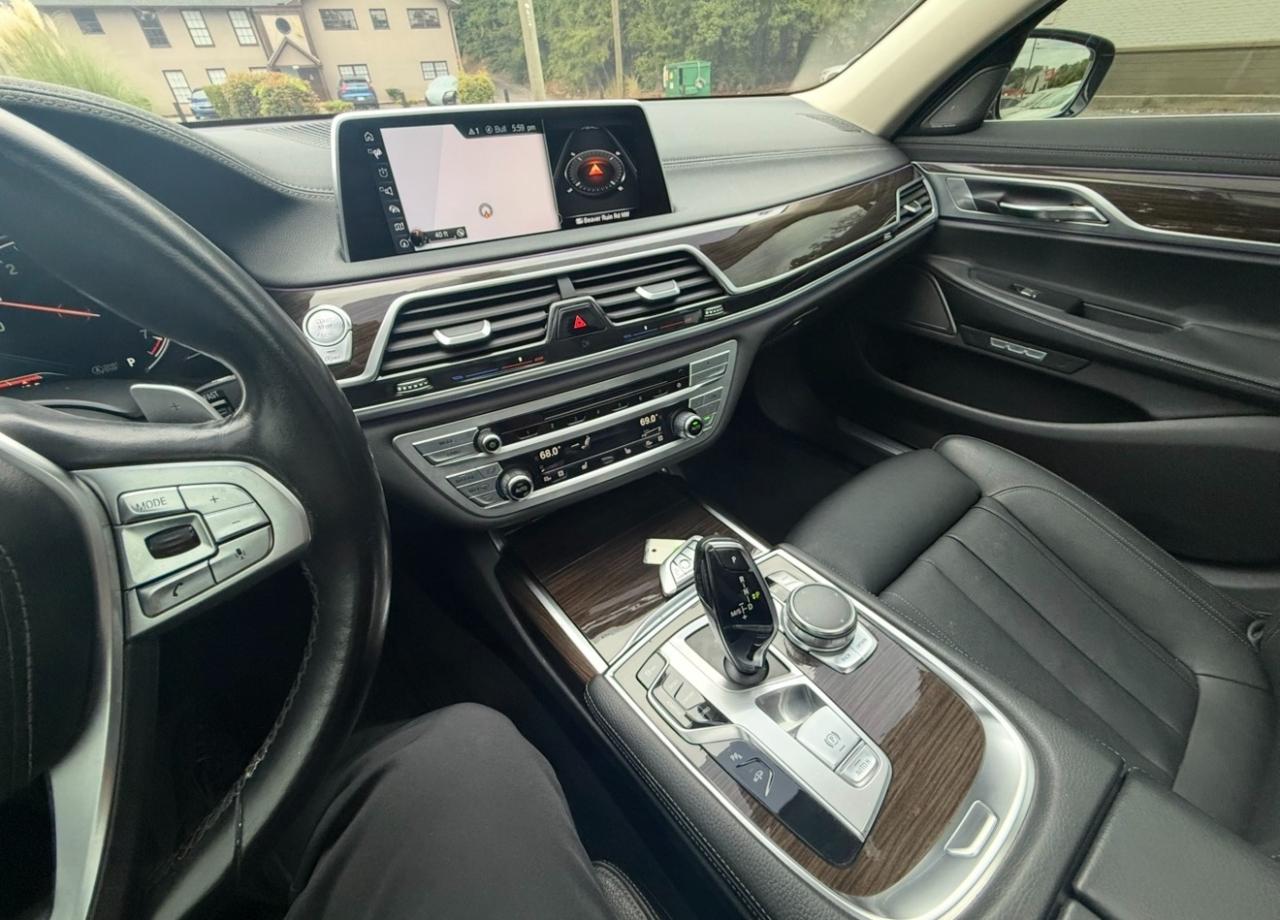 BMW 7 Series 4dr Sdn 740i RWD 2016