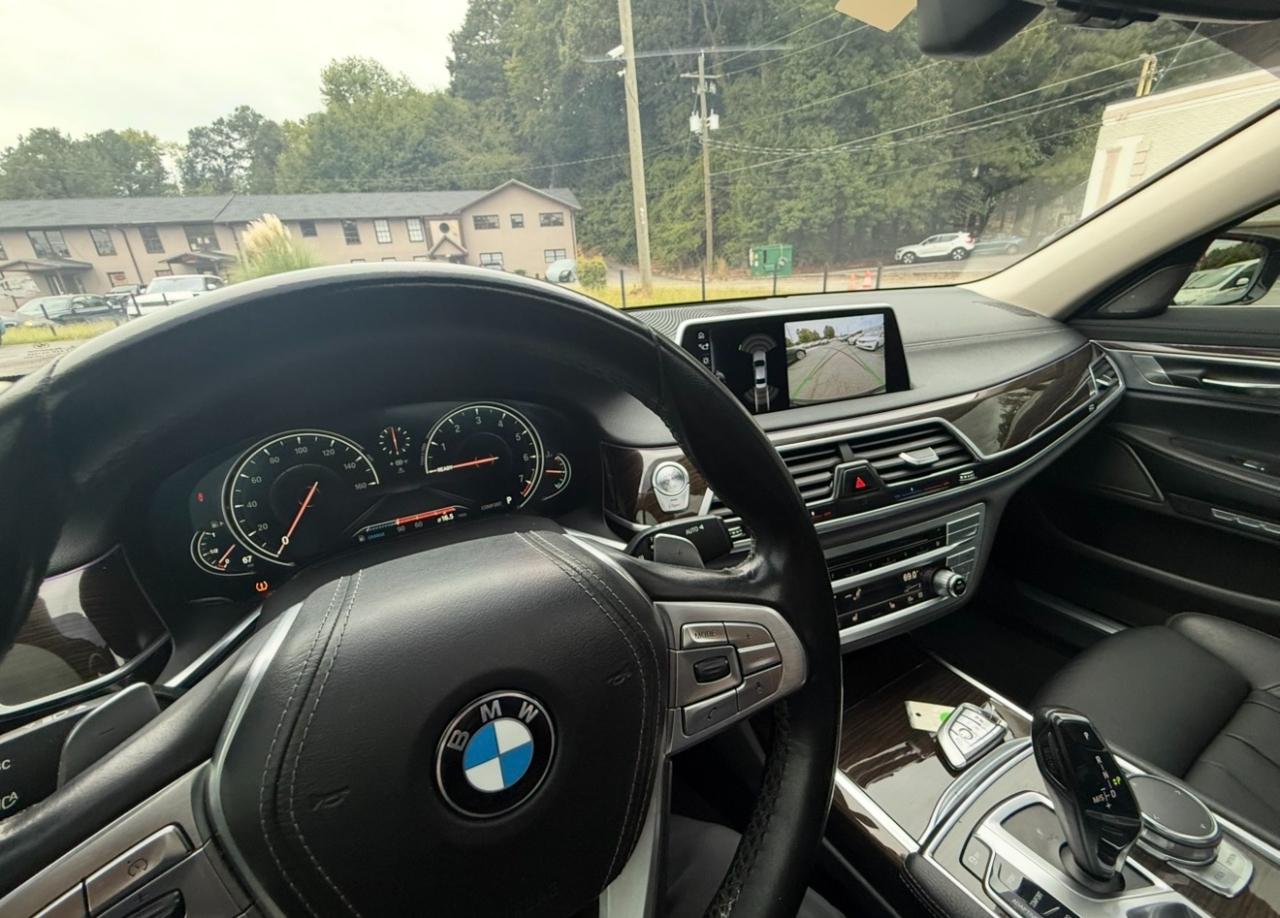 BMW 7 Series 4dr Sdn 740i RWD 2016