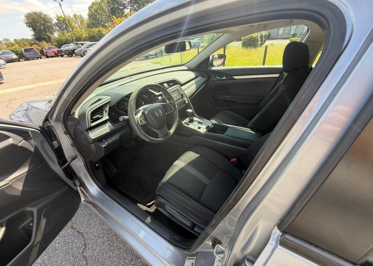 Honda Civic photo 9