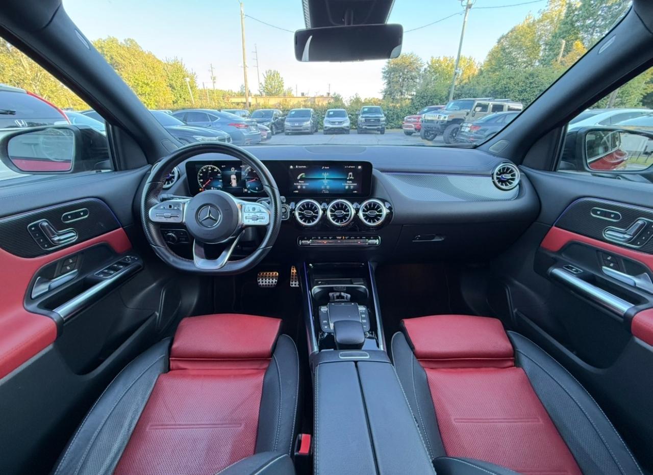 Mercedes-Benz GLA-Class photo 2