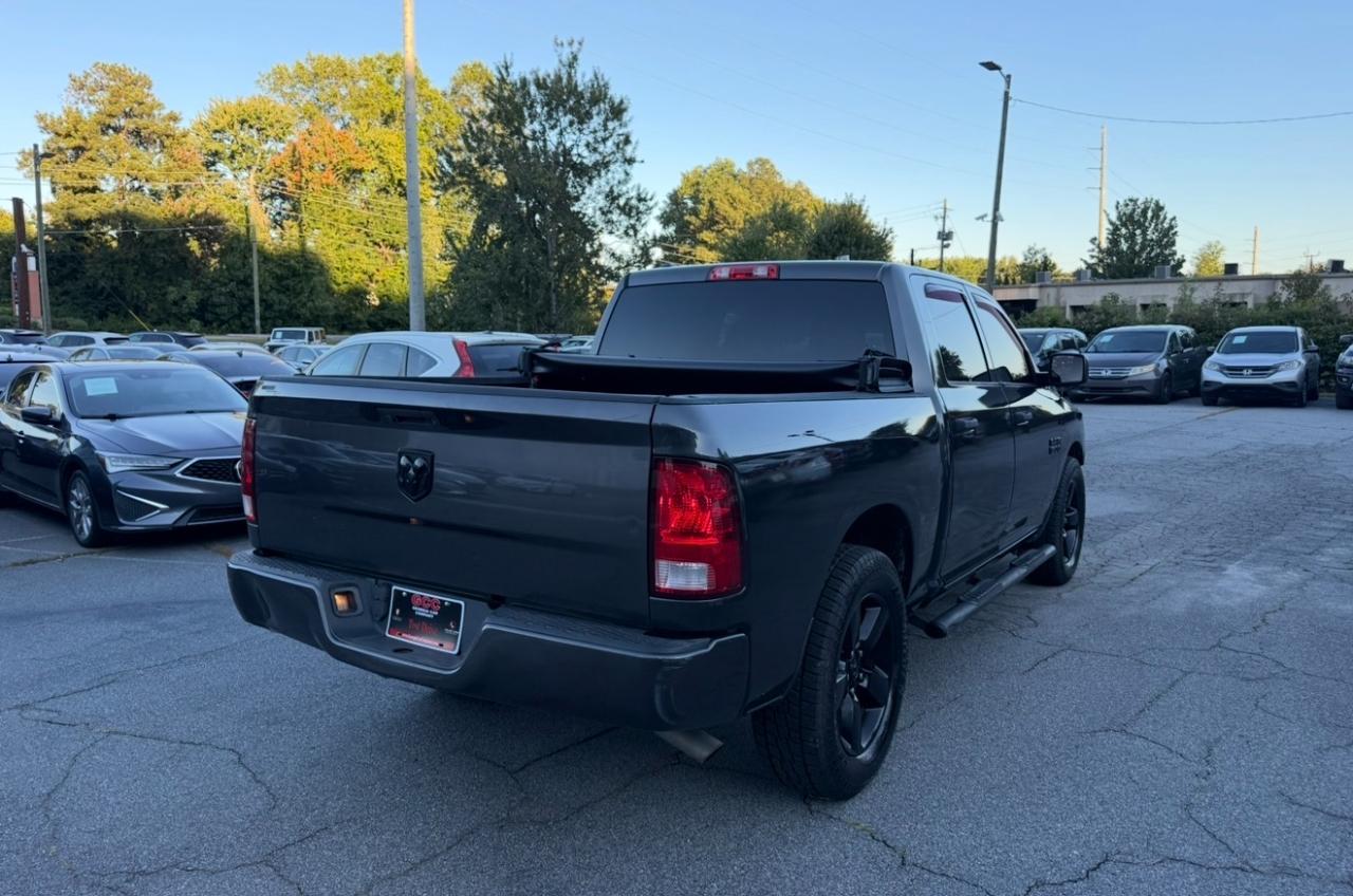 RAM 1500 Express 4x2 Crew Cab 5'7" Box 2018