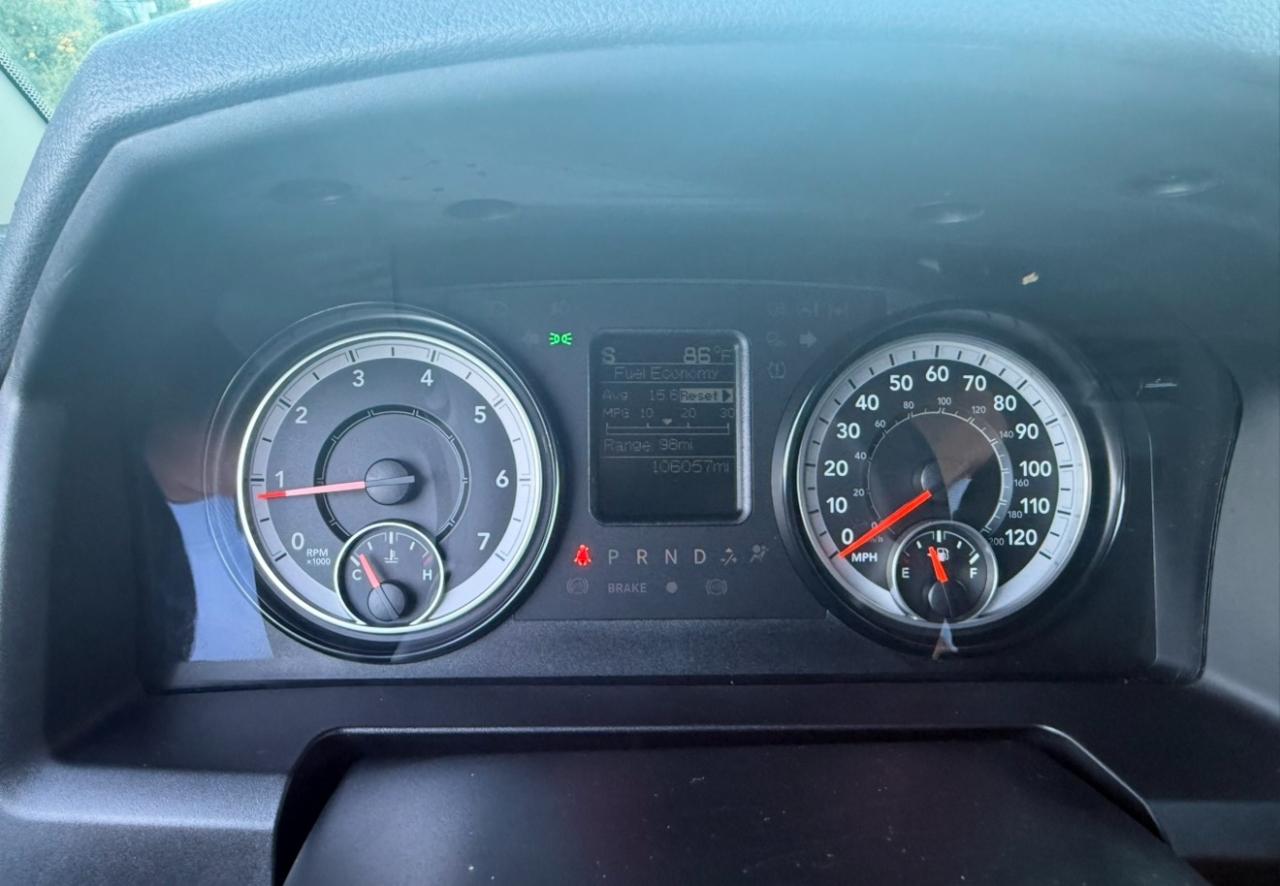 RAM 1500 Express 4x2 Crew Cab 5'7" Box 2018