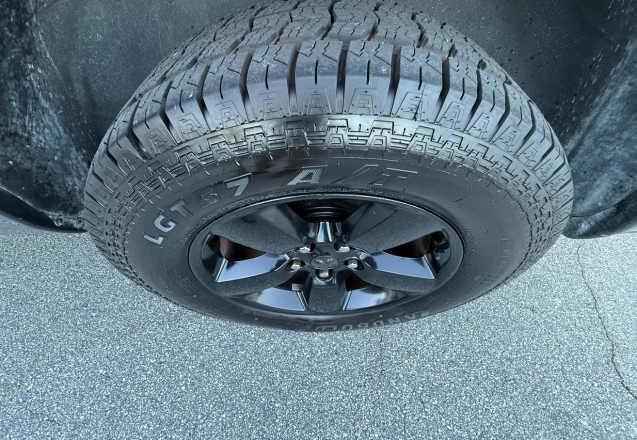 RAM 1500 Express 4x2 Crew Cab 5'7" Box 2018