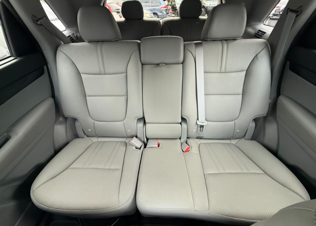 Kia Sorento 2WD 4dr V6 SX 2015