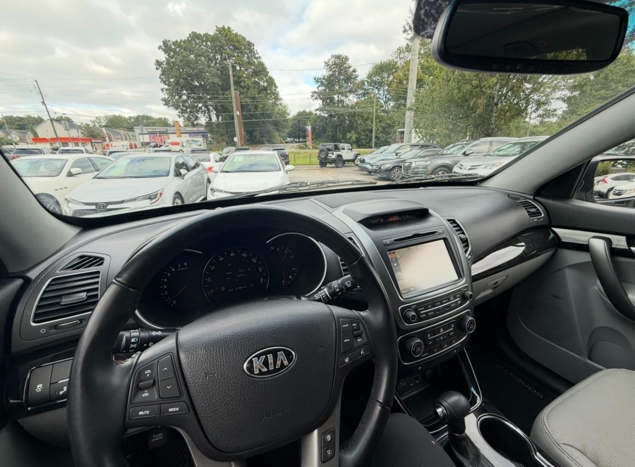 Kia Sorento 2WD 4dr V6 SX 2015