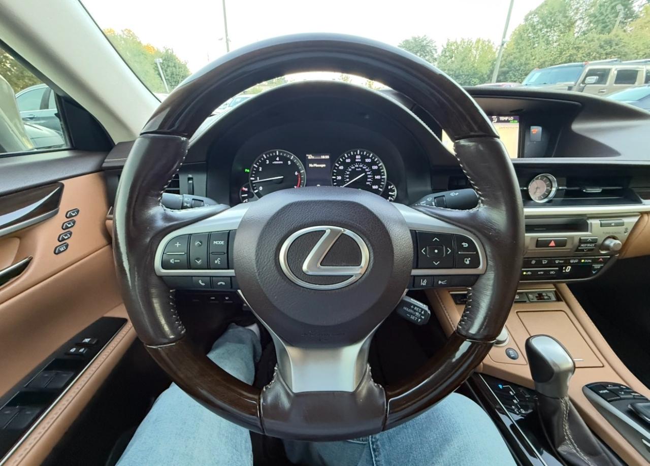 Lexus ES ES 350 FWD 2017