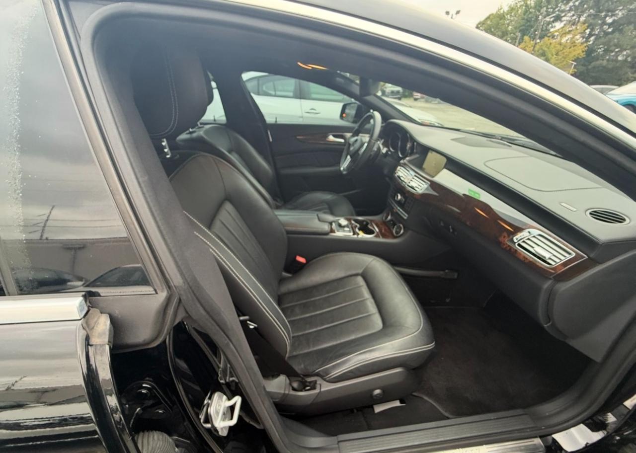 Mercedes-Benz CLS-Class photo 16