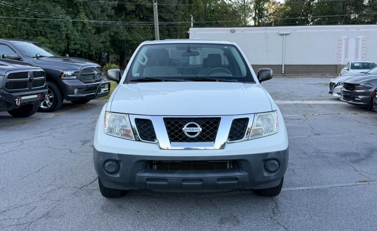 Nissan Frontier photo 2
