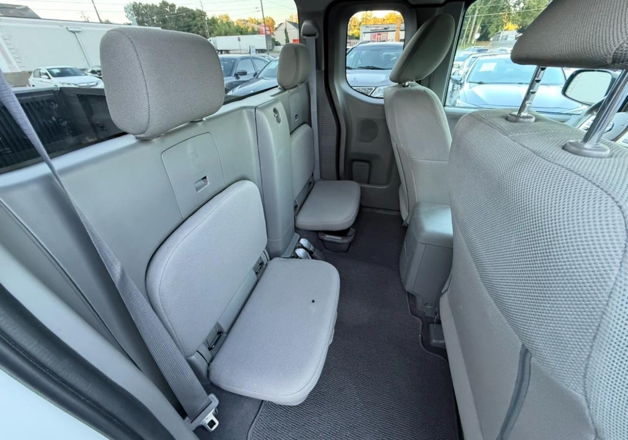 Nissan Frontier photo 11