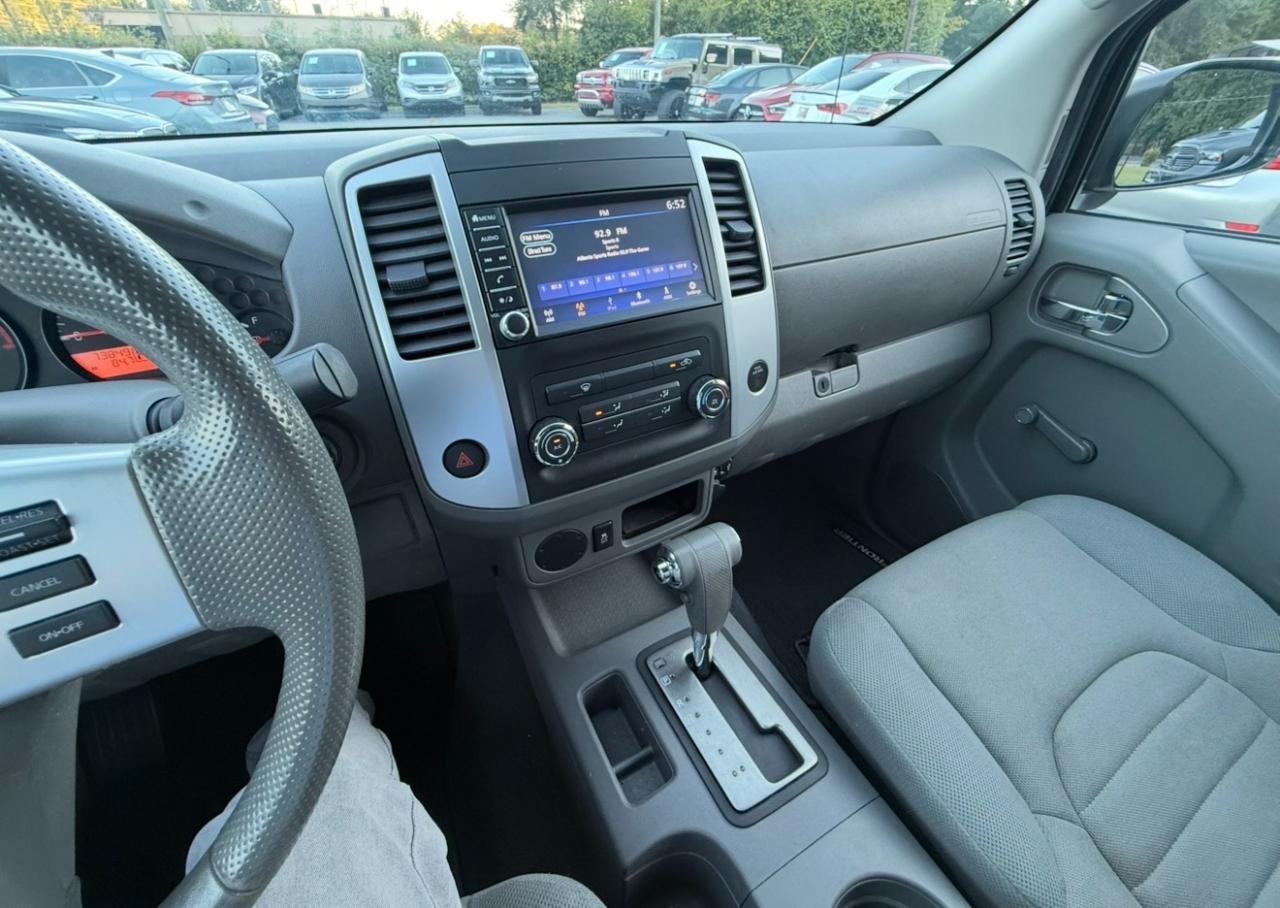 Nissan Frontier photo 17
