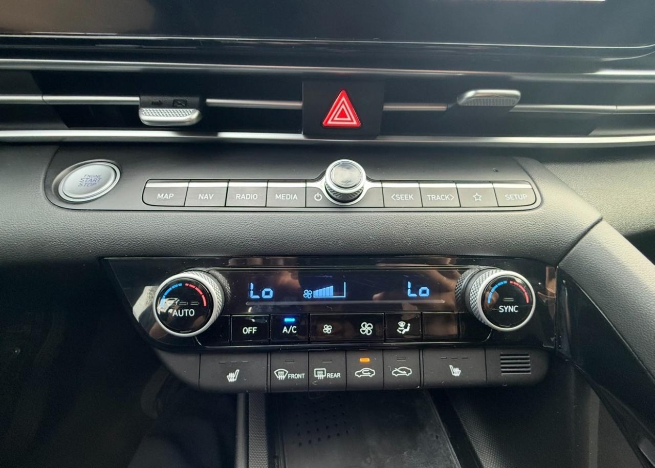 Hyundai Elantra photo 21