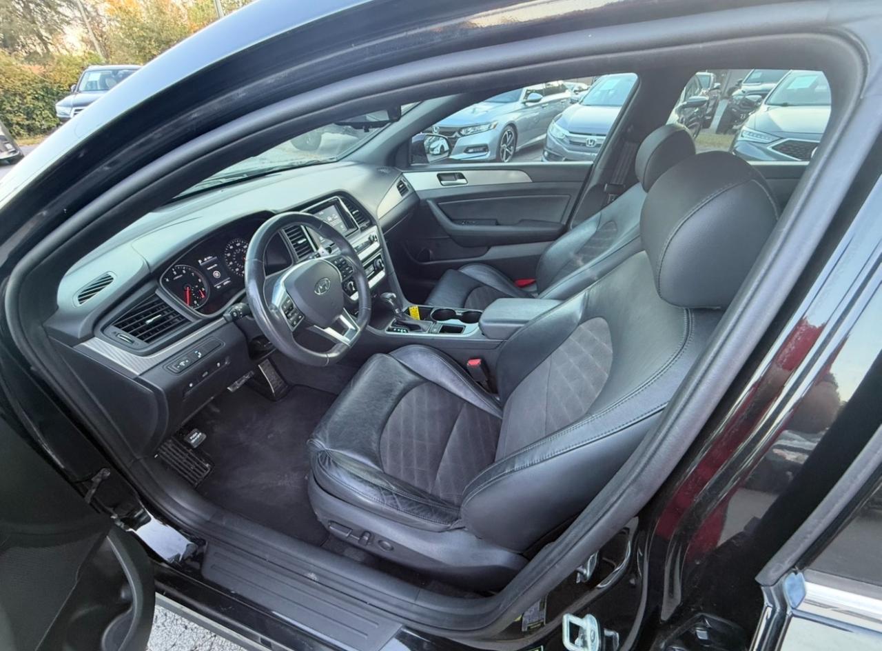 Hyundai Sonata photo 8